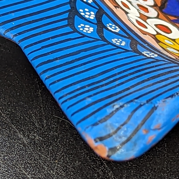 FISH PLATE ~ MEXICAN CLAY POTTERY ~ FOLK ART ~ HAND PAINTED ~ 9”~ with Hole for - Picture 3 of 7